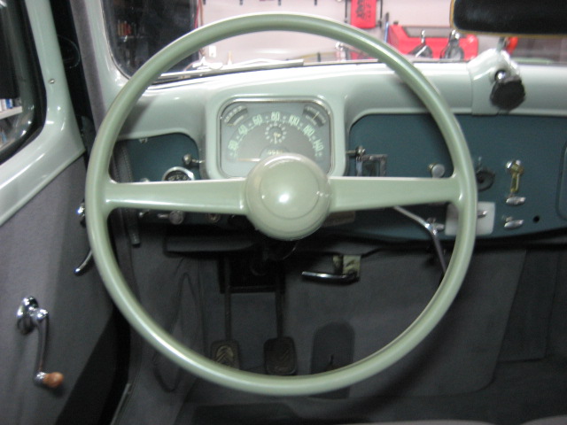 15 Six: Replacement of the steering wheel and installation of sun visors